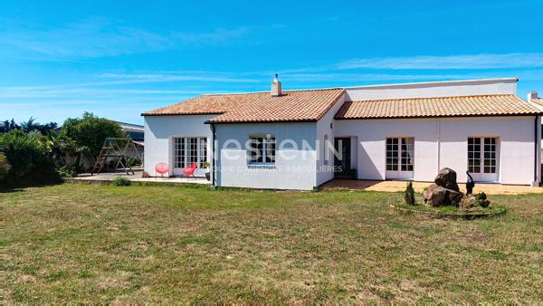 Maison à vendre à Les Sables d'Olonne Bourg Olonne 170 m² 4 chambres bureau terrain 1570 m²