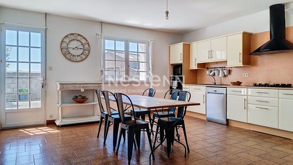 Maison à vendre à Les Sables d'Olonne Bourg Olonne 170 m² 4 chambres bureau terrain 1570 m²
