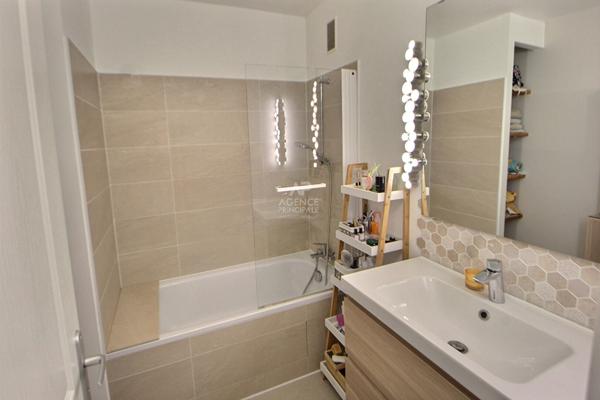 APPARTEMENT COUP DE COEUR_4 pièce(s) 74 m2 €210 000 ** - Référence 1719