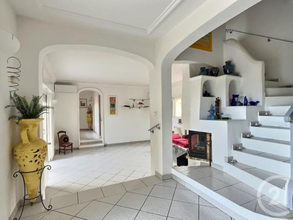 Maison à vendre  5 pièces - 150,37 m2 LES ISSAMBRES - 83