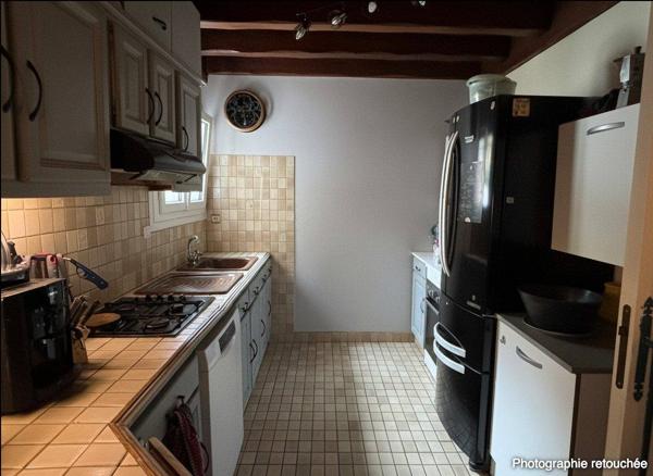 EXCLUSIVITE! A vendre maison à rénover Andernos- Maison de plain-pied à Andernos-les-Bains, proche plage du Mauret, avec jardin, garage et fort potentiel ANDERNOS La Source La chapelle forestière