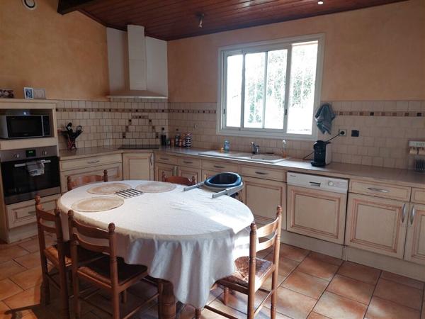 Maison 5 pièce(s) 3 chambre(s) 135 m²