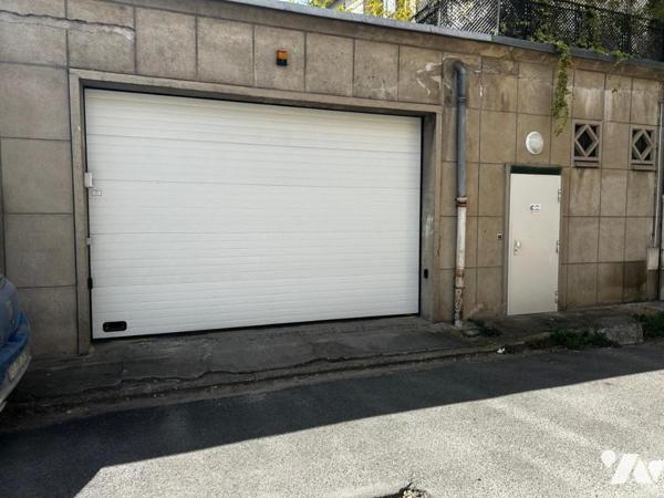 3 Places de Stationnements en sous-sol en plein hyper-centre 