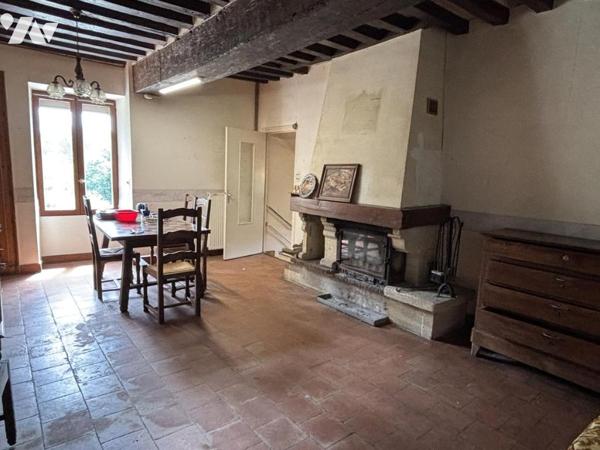 Fermette de 93 m² située sur une parcelle de 11790m²