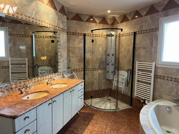 Maison 6 pièces 181 m² - terrain de 2 553 m²