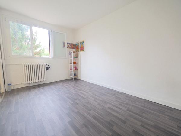 Appartement Romainville 3 pièce(s) 50 m2