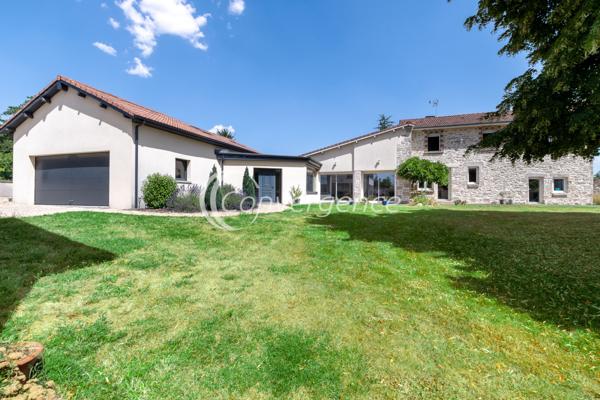 Maison
                                                                                                                                                                                                                                                                                                                        7 pièce(s)                                                                                                                                                                                                          5 chambre(s)                                                                                                                                                                                                          235  m²
