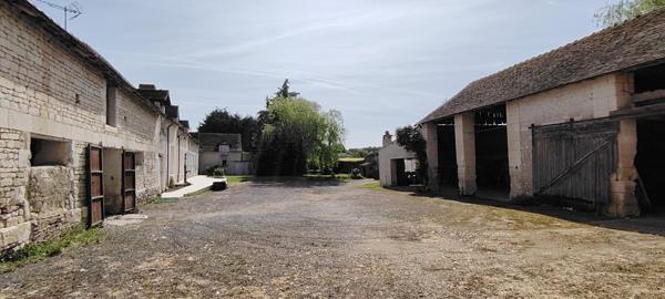 Corps de ferme de caractère - 210 m² habitable - 5260 m² terrain