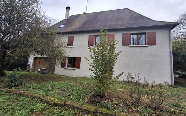 Maison à vendre    5 pièces •  Saint-Pierre-de-Chignac