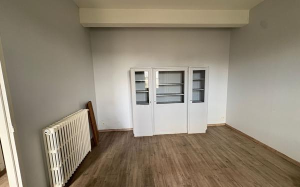 Immeuble à vendre    6 pièces •  Carcassonne