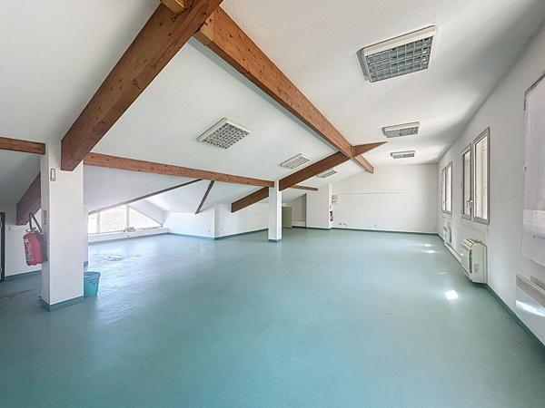 Local d'activité avec ascenseur 80m2 à vendre à Auch basse ville