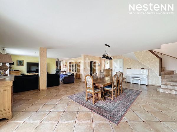 À vendre Villa d'exception de 280 m² avec piscine et vue panoramique à Auch