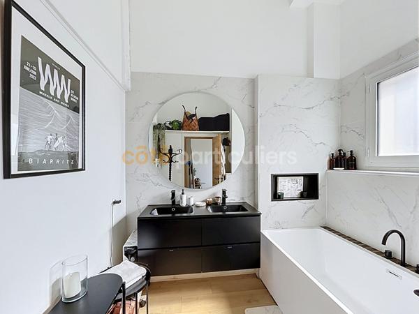 Vente
                Appartement108 m² - 4 Pièces -
                    ARBONNE (64210)