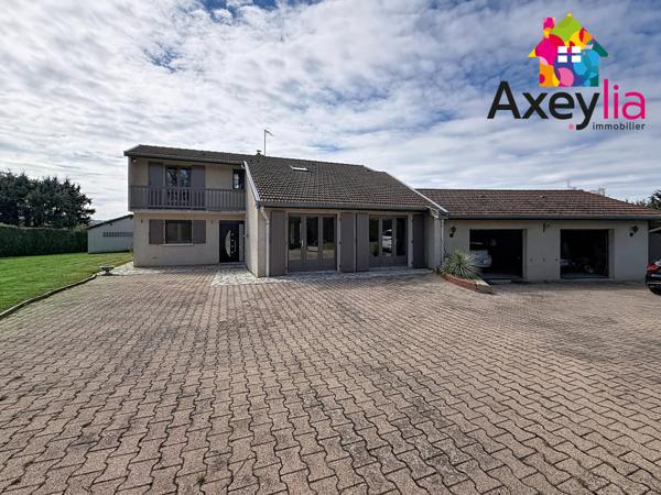 Notre-Dame-de-Boisset (42120) A VENDRE - NOTRE-DE-BOISSET - MAISON AVEC 4 CHAMBRES, GARAGE DOUBLE, GRAND TERRAIN, PISCINE ET VUE EXCEPTIONNE