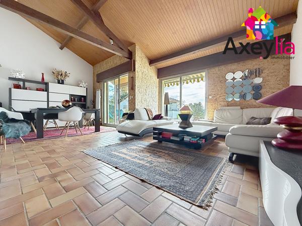 Notre-Dame-de-Boisset (42120) A VENDRE - NOTRE-DE-BOISSET - MAISON AVEC 4 CHAMBRES, GARAGE DOUBLE, GRAND TERRAIN, PISCINE ET VUE EXCEPTIONNE