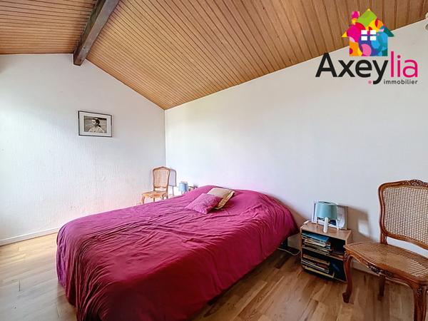 Notre-Dame-de-Boisset (42120) A VENDRE - NOTRE-DE-BOISSET - MAISON AVEC 4 CHAMBRES, GARAGE DOUBLE, GRAND TERRAIN, PISCINE ET VUE EXCEPTIONNE