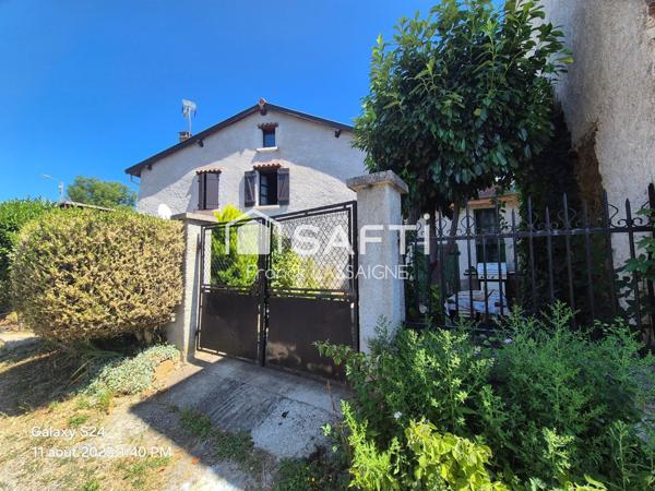 Maison avec cour... Grange jardin et puits d'eau