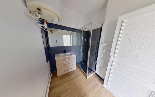 Appartement à vendre    2 pièces • 33 m2 Lyon 7