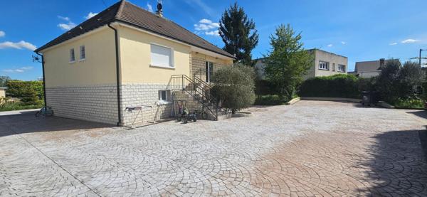 Maison FAMILIALE situé à Mitry Mory 7 pièces