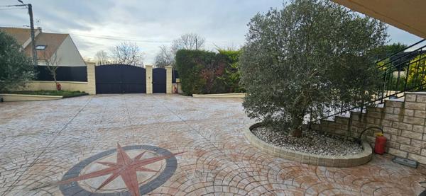 Maison FAMILIALE situé à Mitry Mory 7 pièces