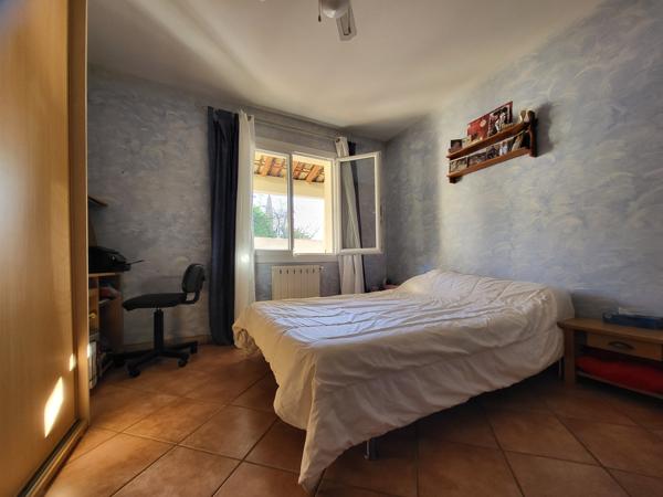 Vitrolles (13127) VILLA TYPE BASTIDE PROVENCALE 185 M2 AVEC PISCINE ET STUDIO VUE SUR ETANG