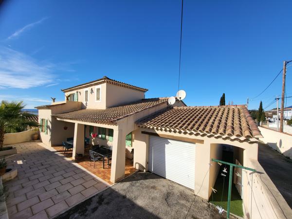 Vitrolles (13127) VILLA TYPE BASTIDE PROVENCALE 185 M2 AVEC PISCINE ET STUDIO VUE SUR ETANG