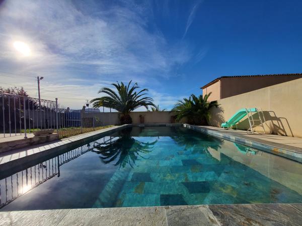 Vitrolles (13127) VILLA TYPE BASTIDE PROVENCALE 185 M2 AVEC PISCINE ET STUDIO VUE SUR ETANG