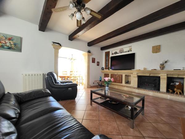 Vitrolles (13127) VILLA TYPE BASTIDE PROVENCALE 185 M2 AVEC PISCINE ET STUDIO VUE SUR ETANG