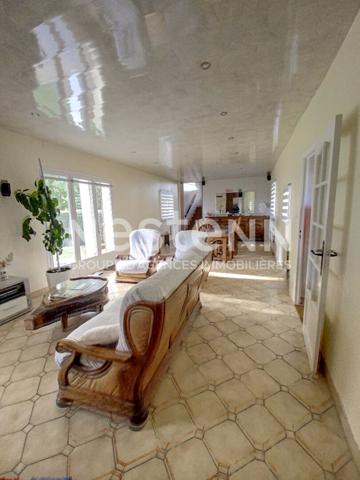 MAISON A VENDRE A CONDREN - INDIVIDUELLE - SPACIEUSE - 5 CHAMBRES - 155 m2 - TERRAIN 1611 M²