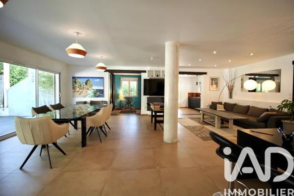 Maison à vendre 7 pièces 235 m² Marseille 12