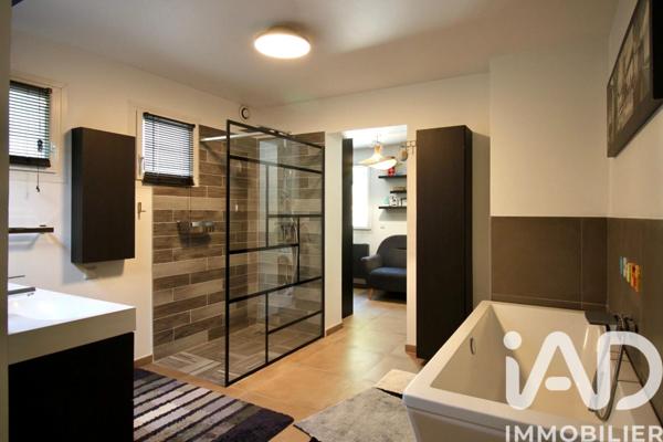 Maison à vendre 7 pièces 235 m² Marseille 12