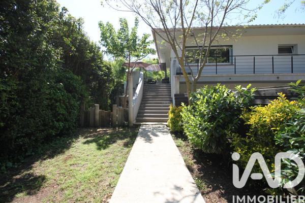 Maison à vendre 7 pièces 235 m² Marseille 12