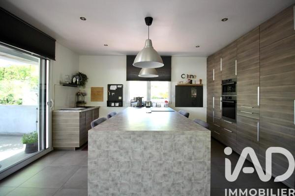 Maison à vendre 7 pièces 235 m² Marseille 12
