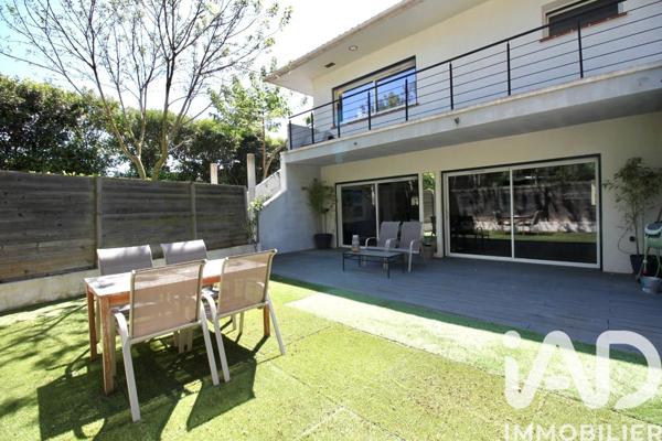 Maison à vendre 7 pièces 235 m² Marseille 12