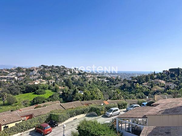 Quartier Super Cannes - 3P - 48m² - Vue mer - Piscine - Terrasse - Parking