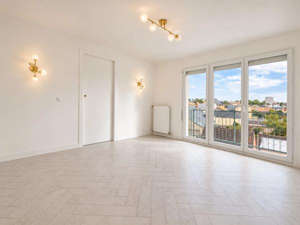Le Mans Pontlieue – Appartement traversant de 66 m² entièrement rénové avec balcon, cave et parking