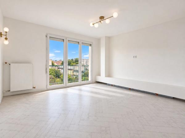 Le Mans Pontlieue – Appartement traversant de 66 m² entièrement rénové avec balcon, cave et parking