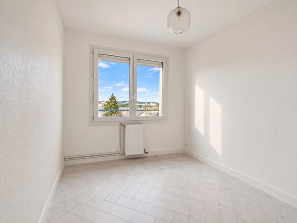 Le Mans Pontlieue – Appartement traversant de 66 m² entièrement rénové avec balcon, cave et parking