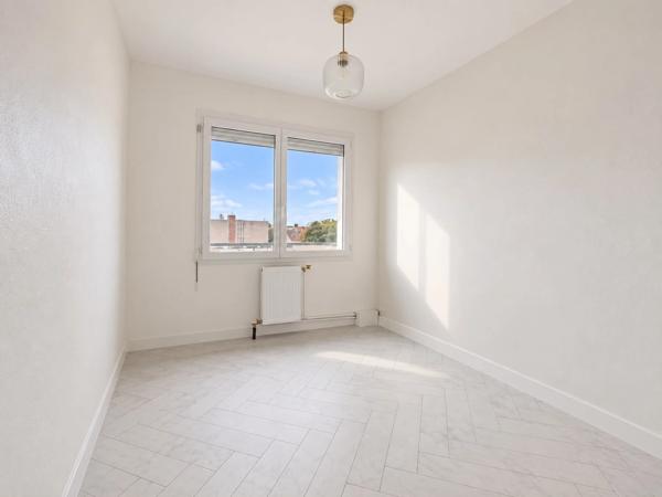 Le Mans Pontlieue – Appartement traversant de 66 m² entièrement rénové avec balcon, cave et parking