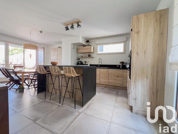 Duplex 5 pièces de 106 m² à Bois-Colombes (92270)