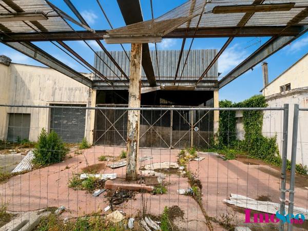 ENTREPOT à VENDRE