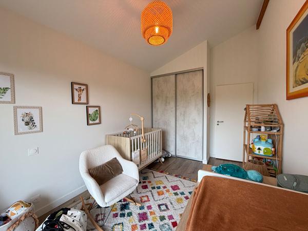 À LOUER ? MAISON T4 DE PLAIN-PIED AVEC JARDIN ET CARPORT