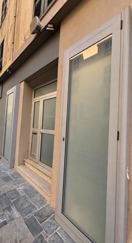 Local commercial de 72 m2 sur le cours