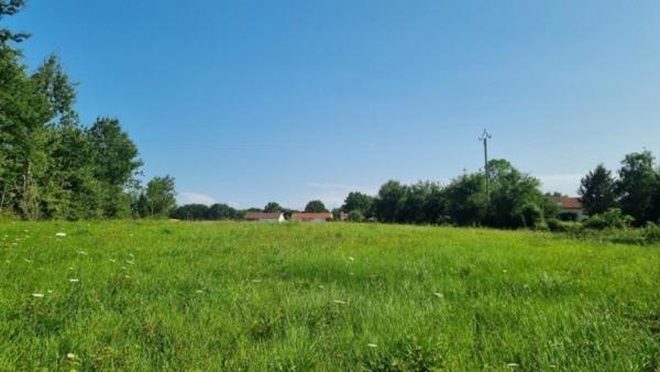 Terrain a batir 1485 m² Saint Priest Bramefant