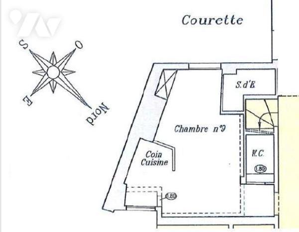 PARIS 16 / PASSY - STUDIO ÉTAGE ÉLEVÉ VUE TOUR EIFFEL & ASCENSEUR