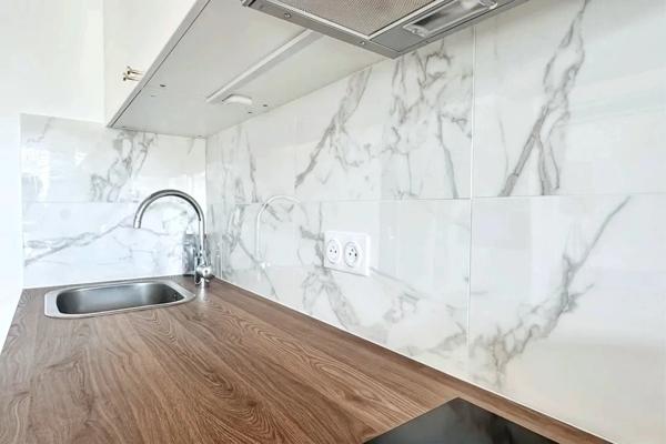 LA BAULE HYPER CENTRE-APPARTEMENT T1 DE 21,17M2-ETAGE ELEVE-BALCON-PROCHE DES COMMERCES