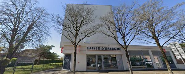GARAGE A LOUER SAINT PRIEST VILLAGE