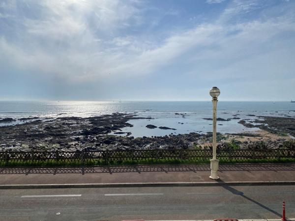 Appartement Les Sables D Olonne 2 pièces 40 m² balcon cave face mer