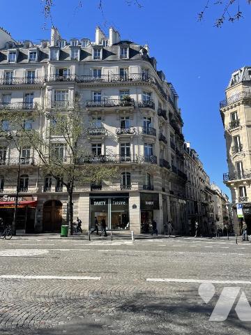ARC DE TRIOMPHE WAGRAM : 2 Pièces ensoleillé au calme