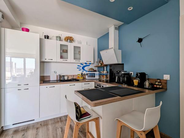 LA ROCHELLE APPARTEMENT T3 de 55 m² La rochelle LA ROCHELLE APPARTEMENT T3 de 55 m² La rochelle